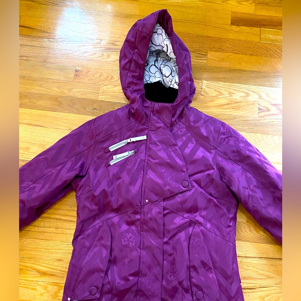 Pretty much Brand new ladies winter jacket. Radical, Nikki Ride, G/L 12/14